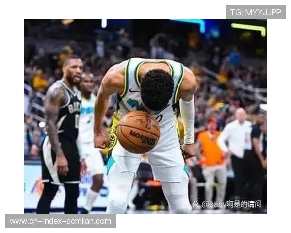 NBA雄鹿外线命中瞬间打停对手