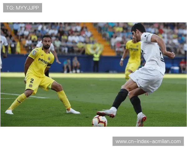 西甲比利亚雷亚尔快速转移带动攻势,对方腹地不断被击穿 西甲比利亚雷亚尔快速转移带动攻势,对方腹地不断被击穿